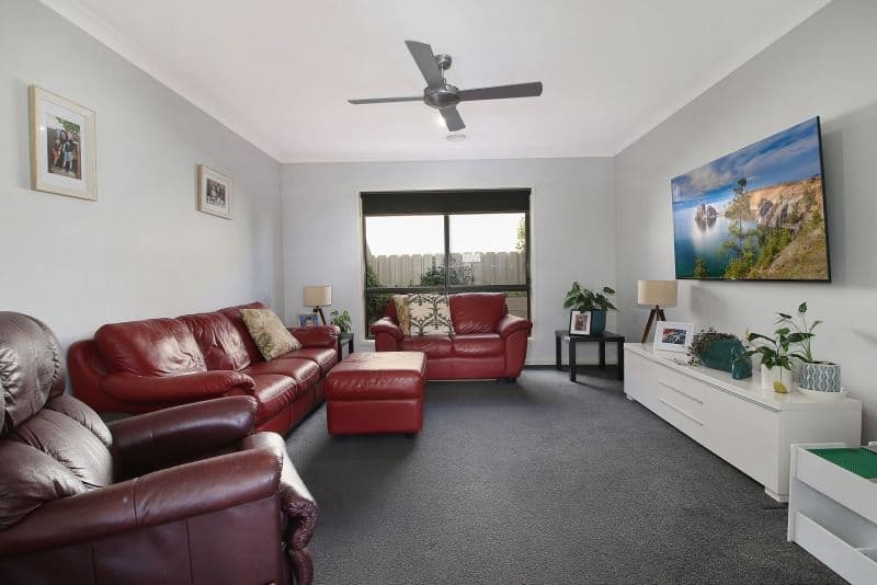 18 Grieve Way, Wodonga VIC 3690, Wodonga - Thumbnail 2