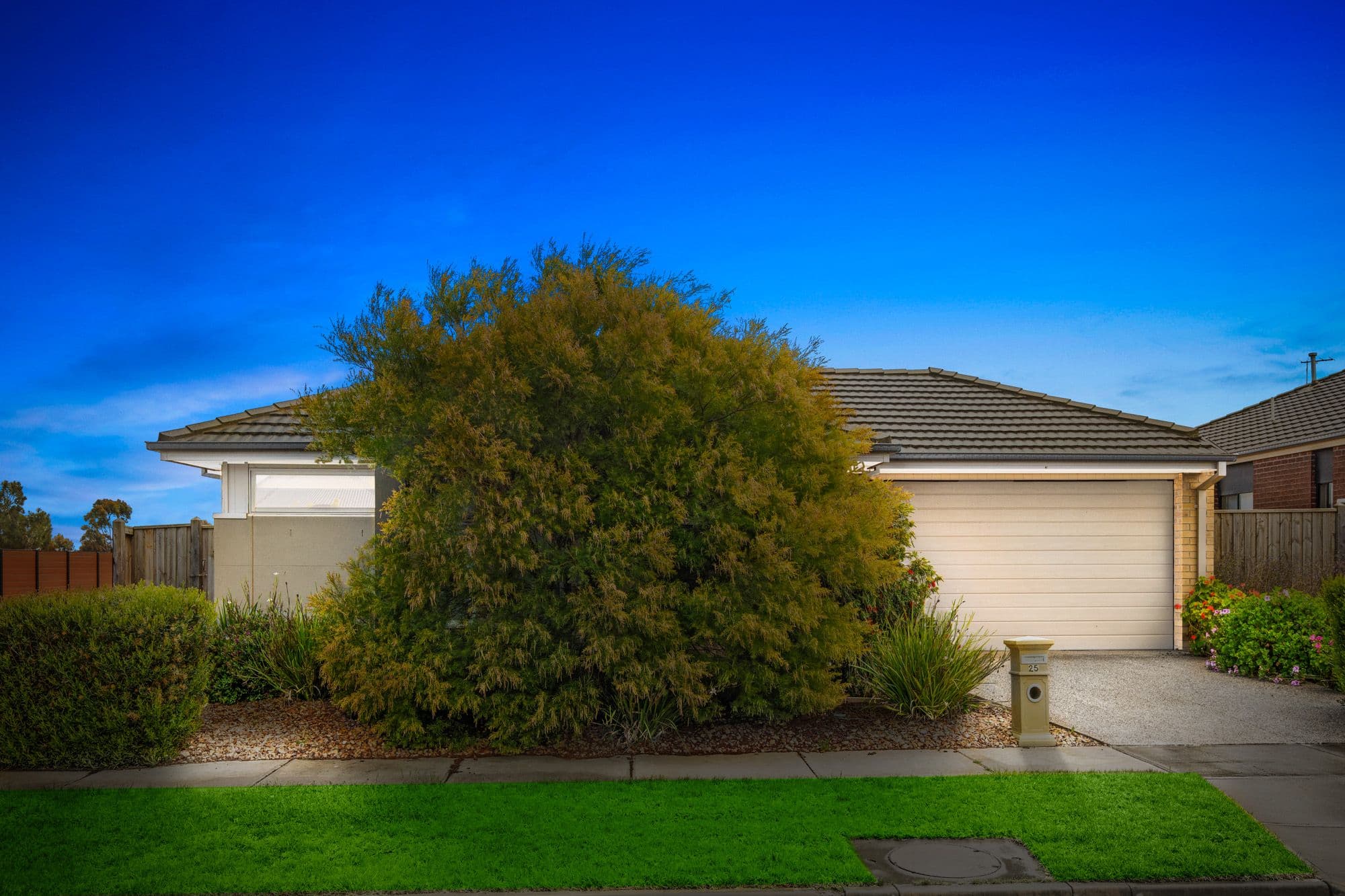 25 Willesden Crescent, Wyndham Vale VIC 3024, Wyndham Vale - Thumbnail 3