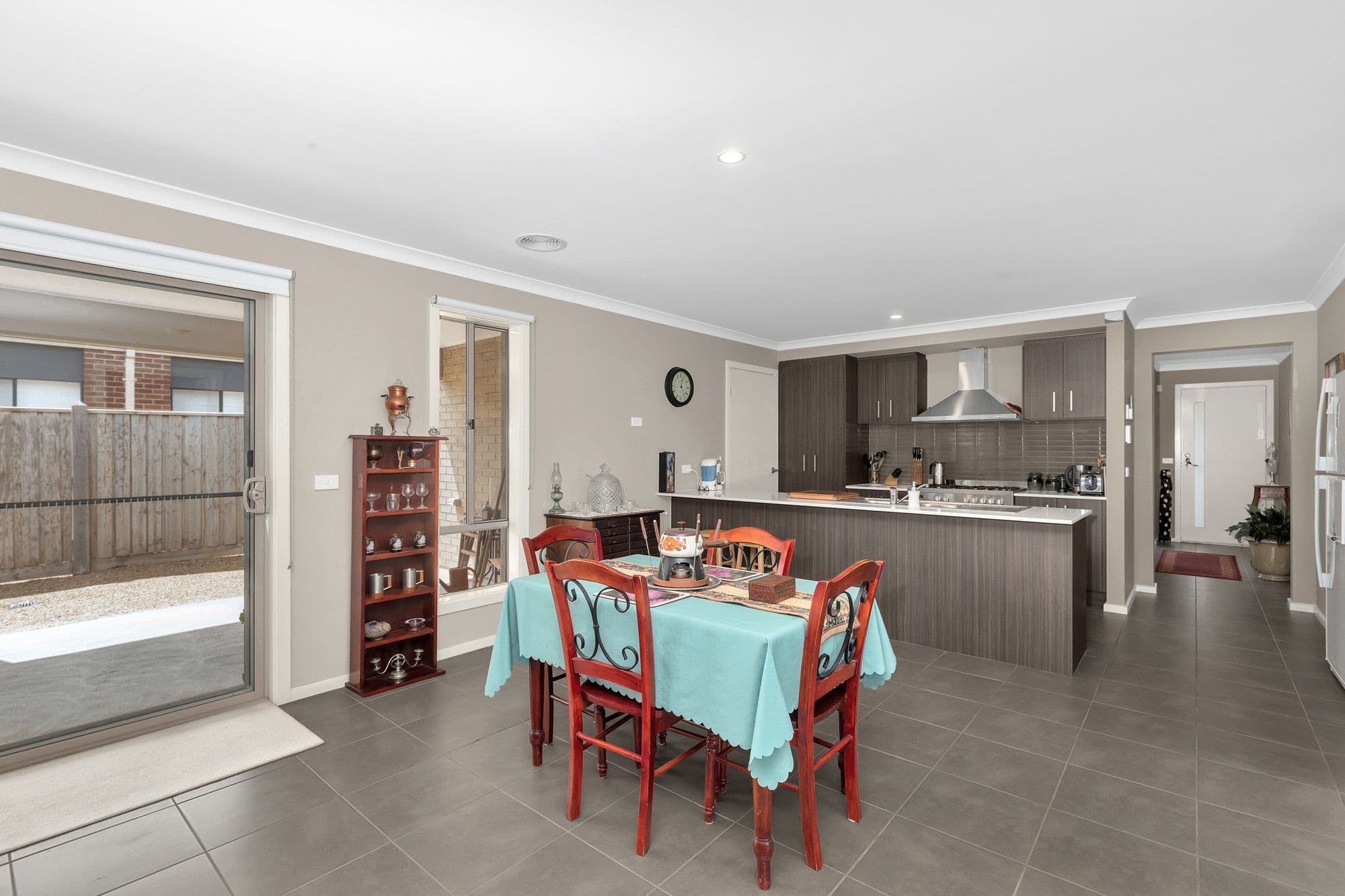 25 Willesden Crescent, Wyndham Vale VIC 3024, Wyndham Vale - Thumbnail 5