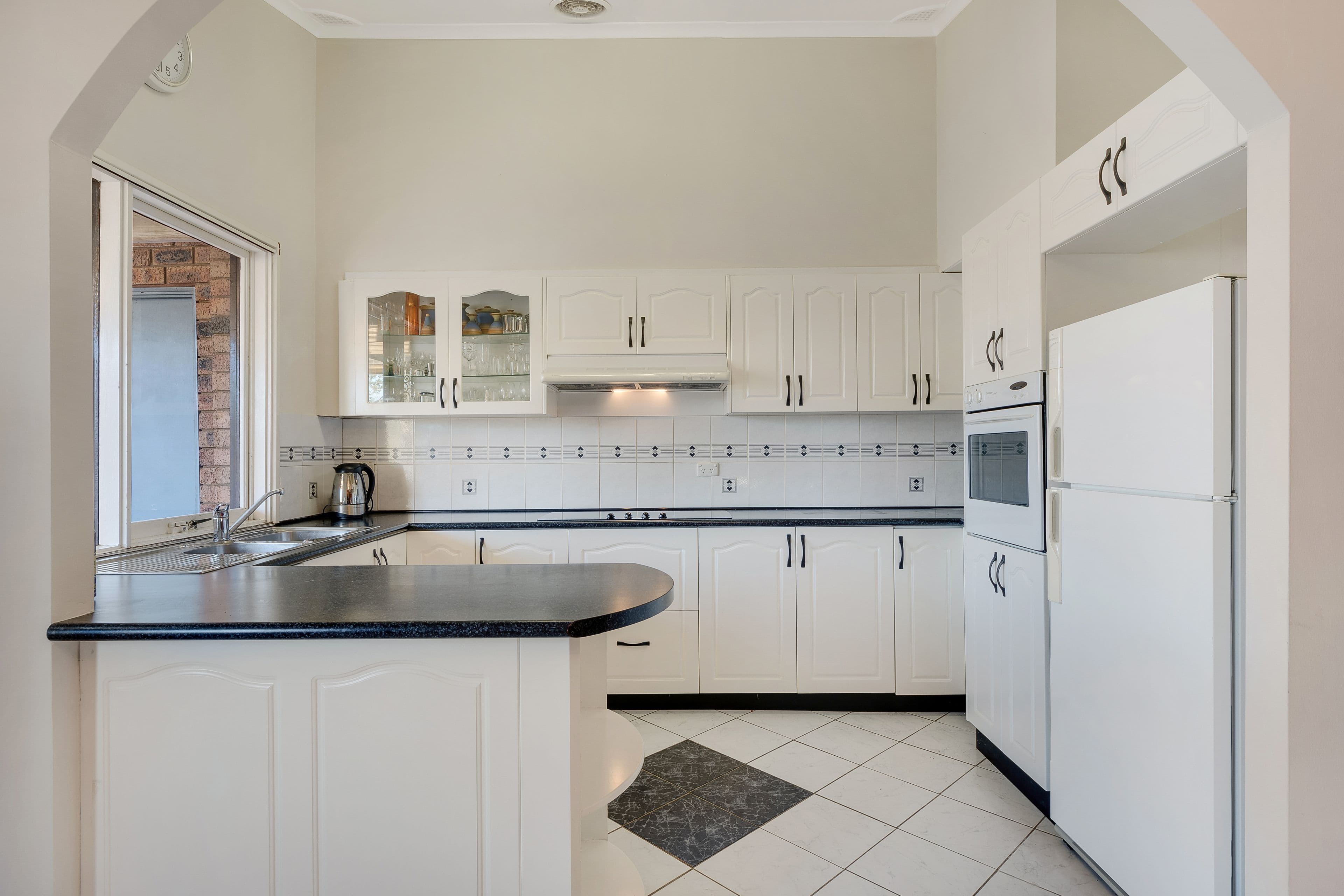 1 Huon Place, Glenfield - Thumbnail 2
