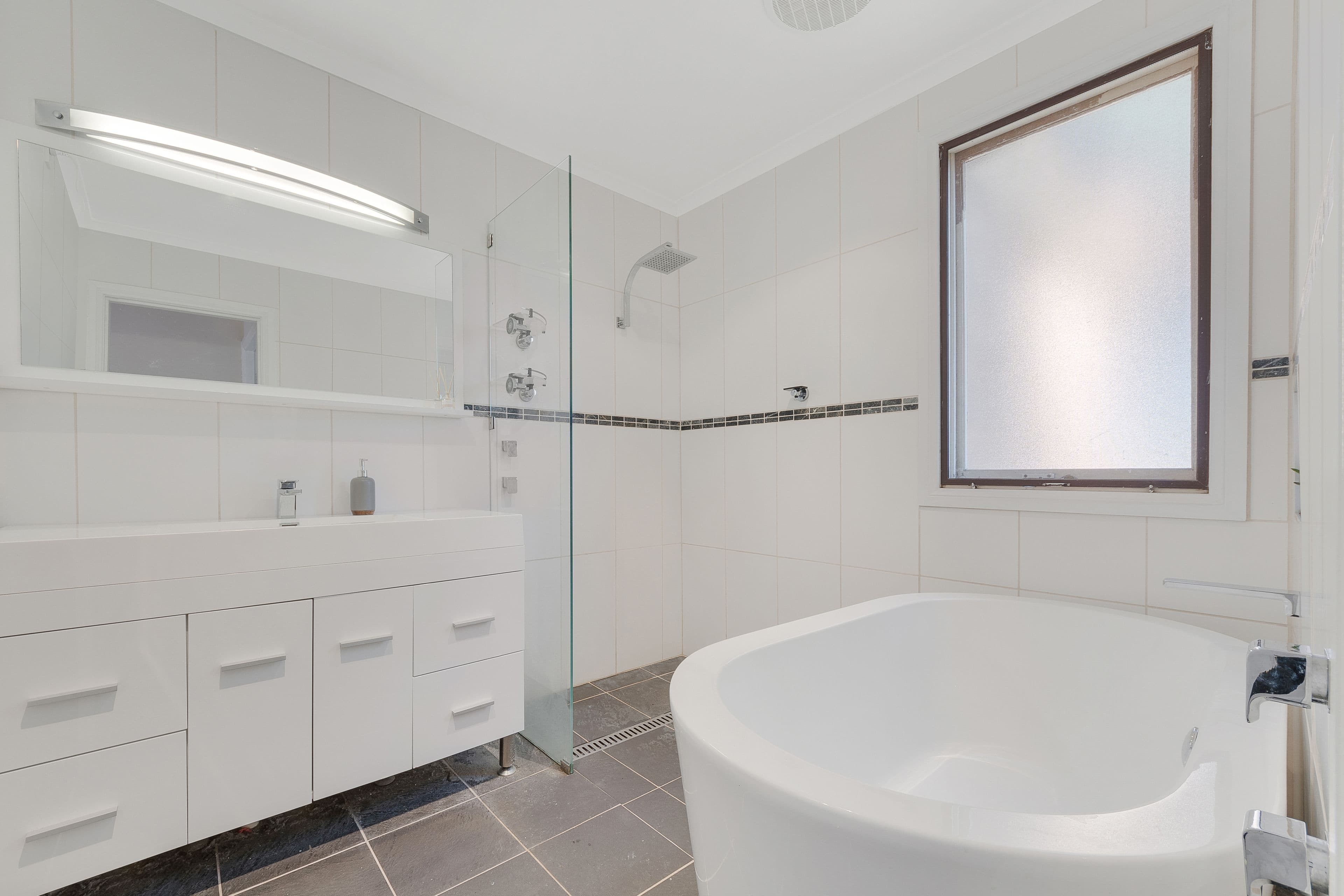 1 Huon Place, Glenfield - Thumbnail 7
