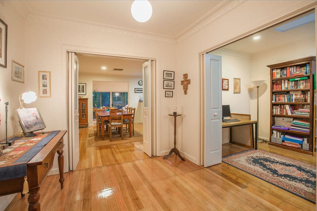 21 Inverness Street, Reservoir VIC 3073, Reservoir - Thumbnail 2