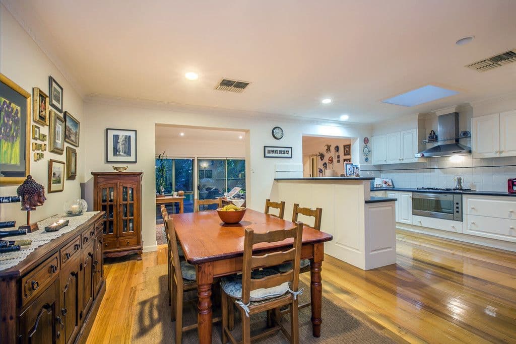 21 Inverness Street, Reservoir VIC 3073, Reservoir - Thumbnail 3