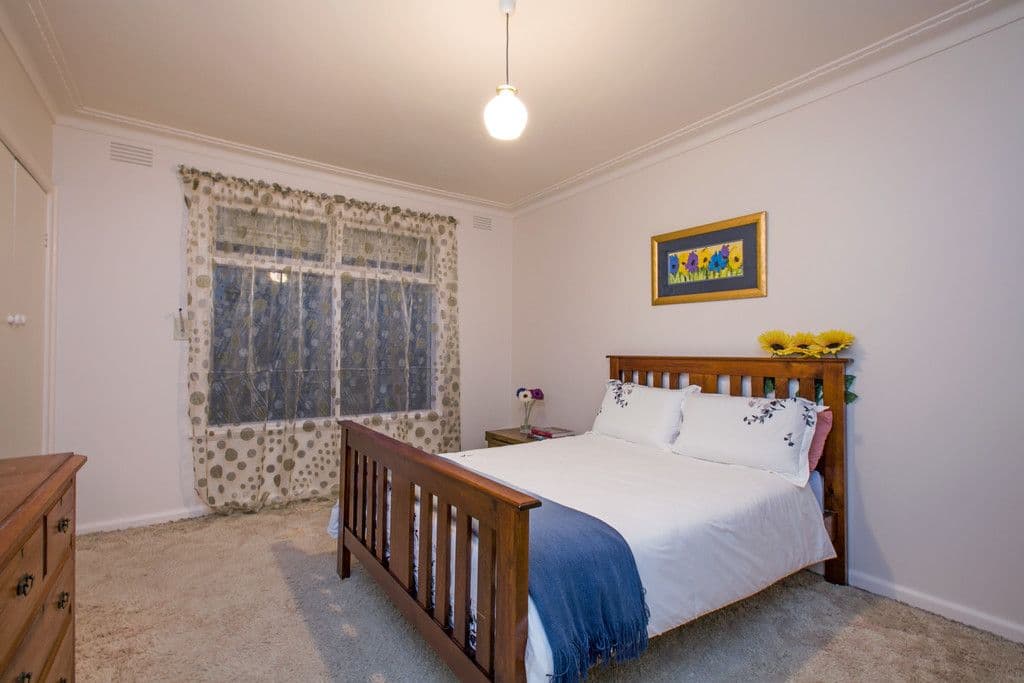 21 Inverness Street, Reservoir VIC 3073, Reservoir - Thumbnail 7