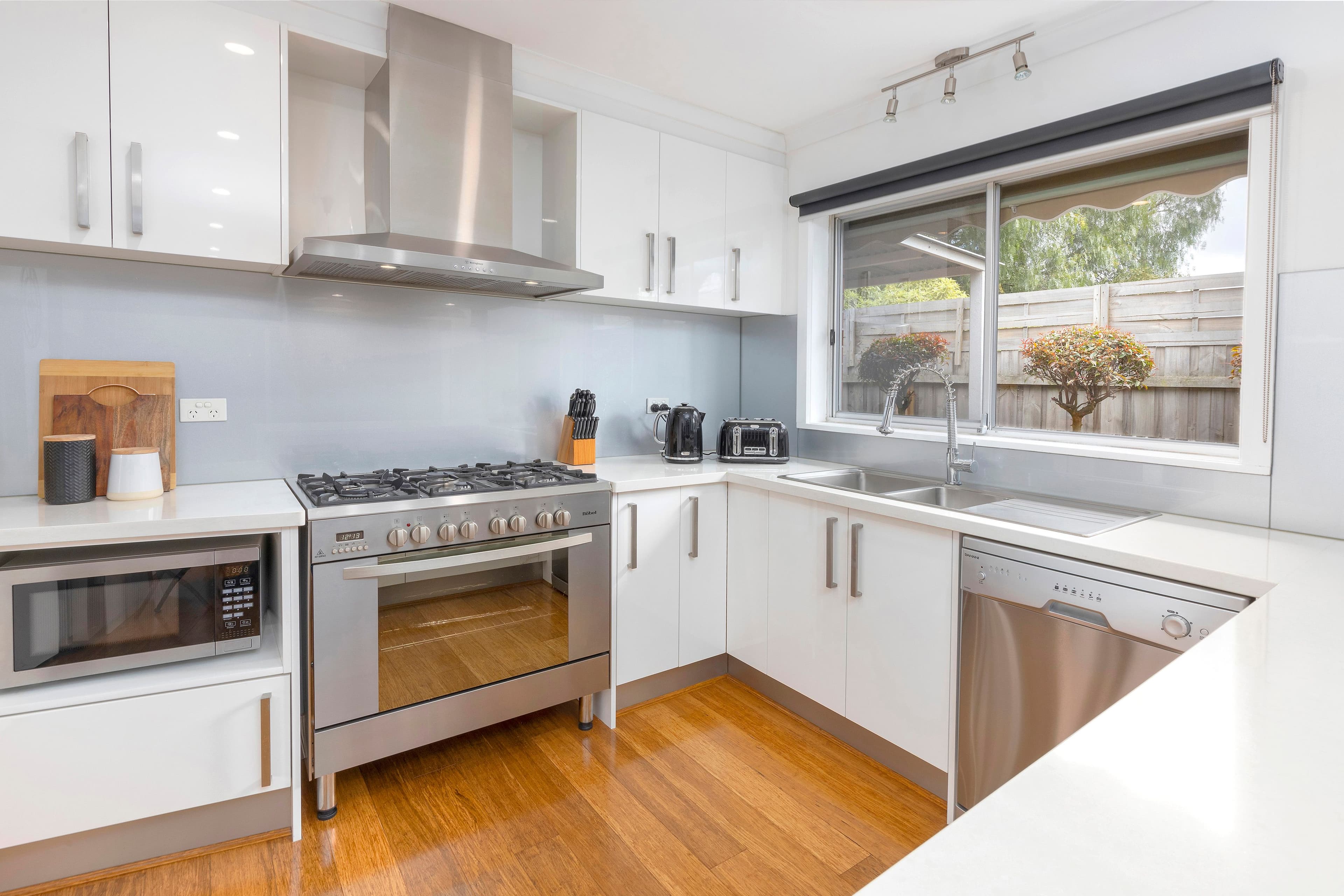 2 Cranston Court, Rosebud VIC 3939, Rosebud - Thumbnail 2