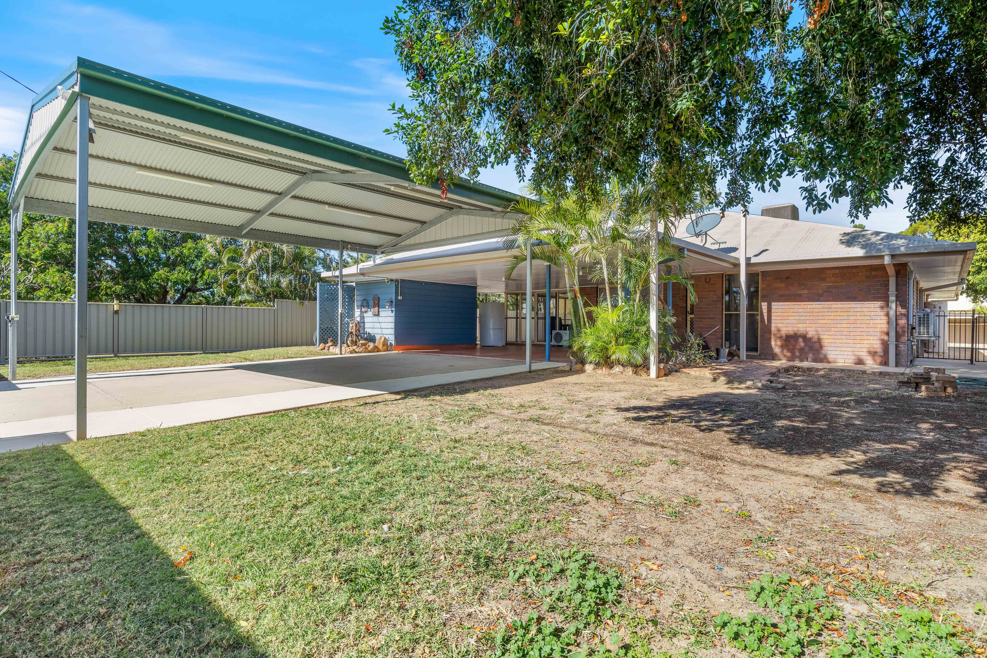 47 Bridgeman Street, Emerald QLD 4720, Emerald - Thumbnail 2