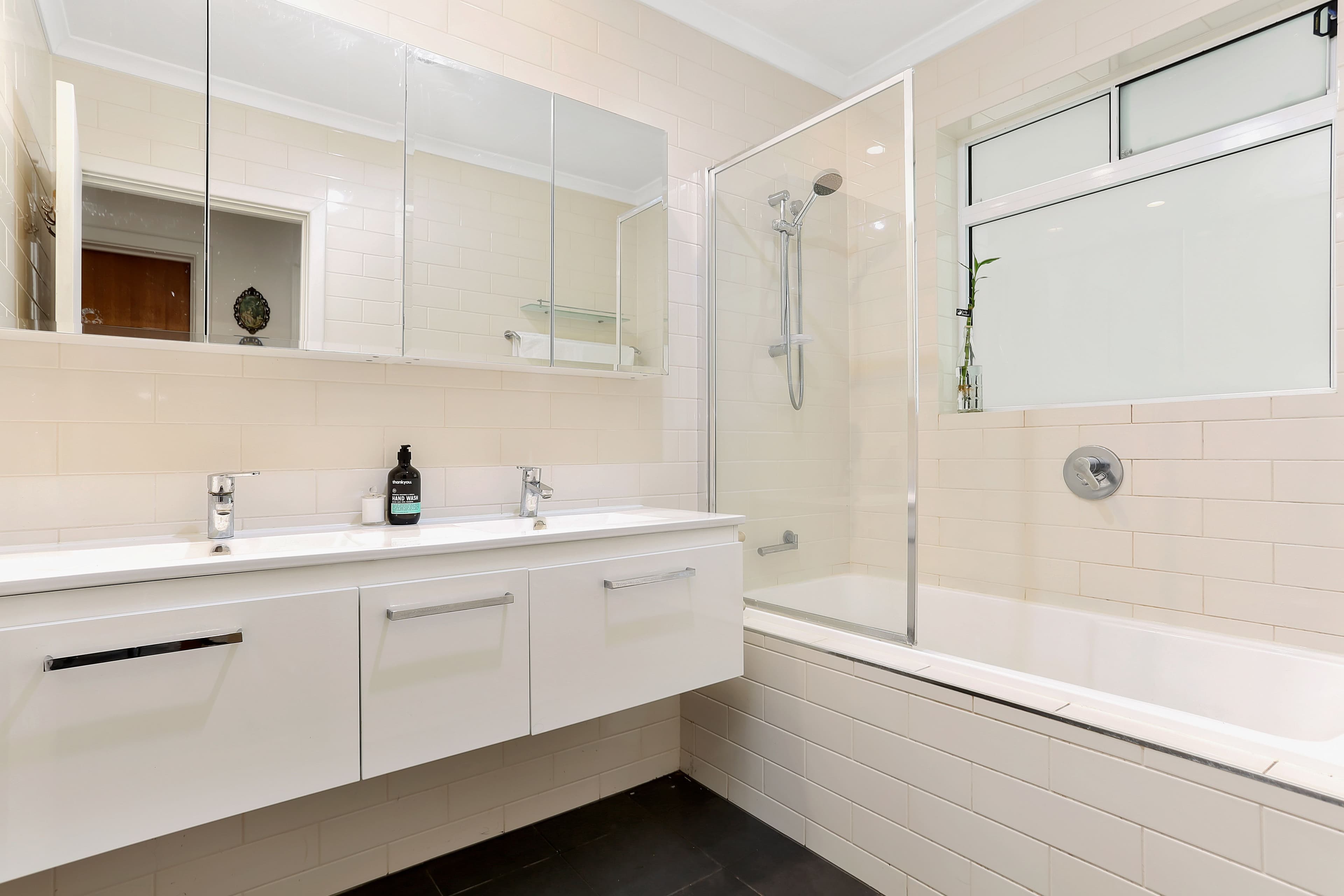 1/295 Bell Street, Coburg - Thumbnail 8