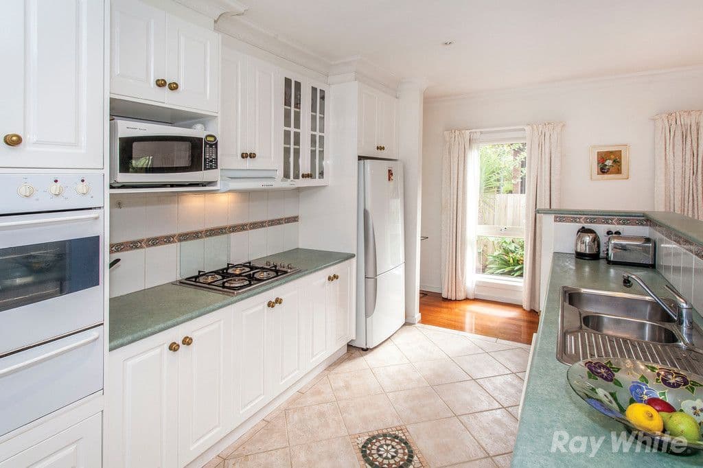 26 Strada Crescent, Wheelers Hill VIC 3150, Wheelers Hill - Thumbnail 3
