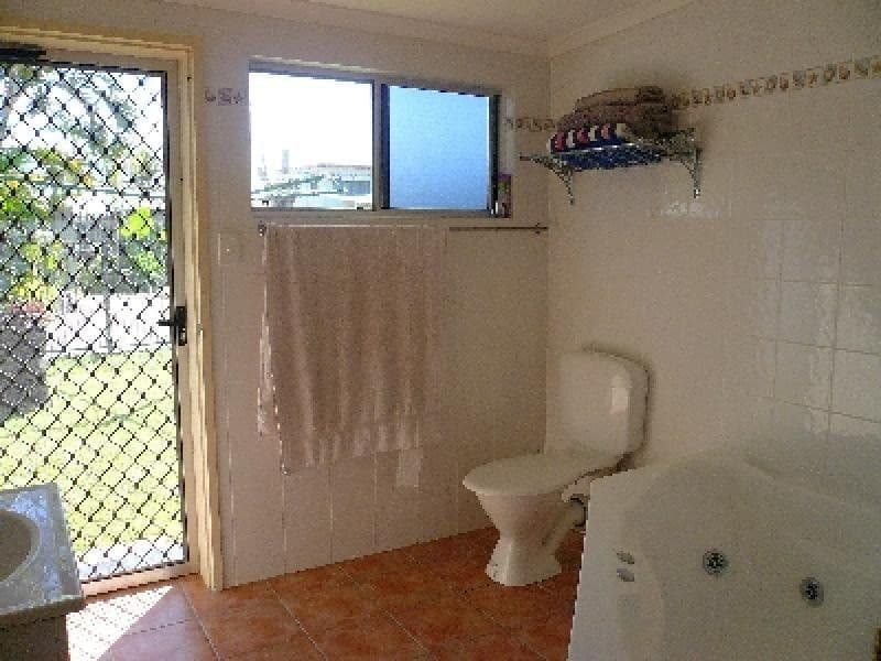 92 Marine Parade, NEWELL QLD 4873, Newell - Thumbnail 3