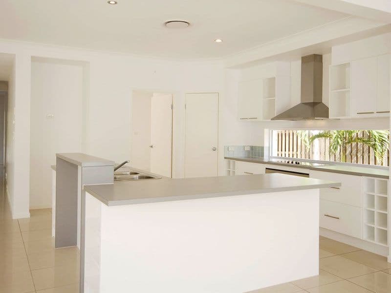 13 Meridien Avenue, VARSITY LAKES QLD 4227, Varsity Lakes - Thumbnail 3