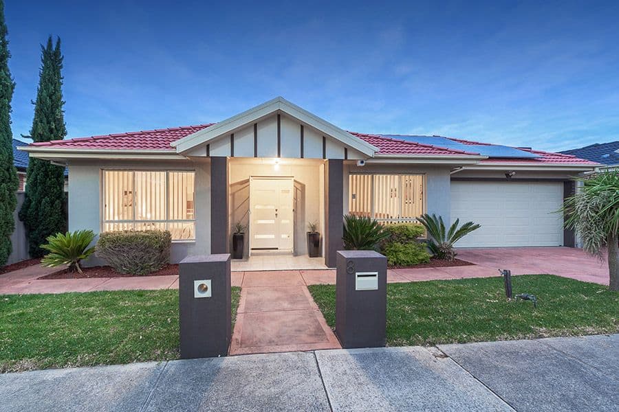 8 Berrima Close, Craigieburn VIC 3064, Craigieburn - Image 1