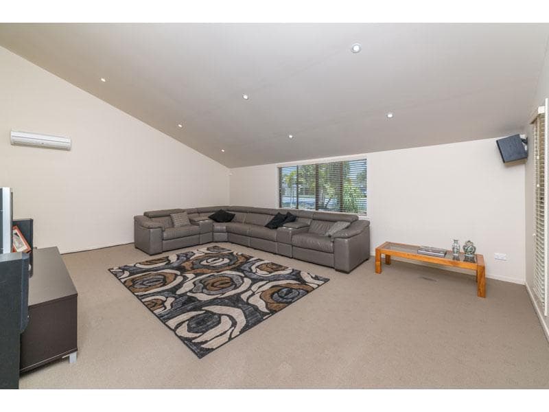 17 Caringal Drive,  Karana Downs, Karana Downs - Thumbnail 6