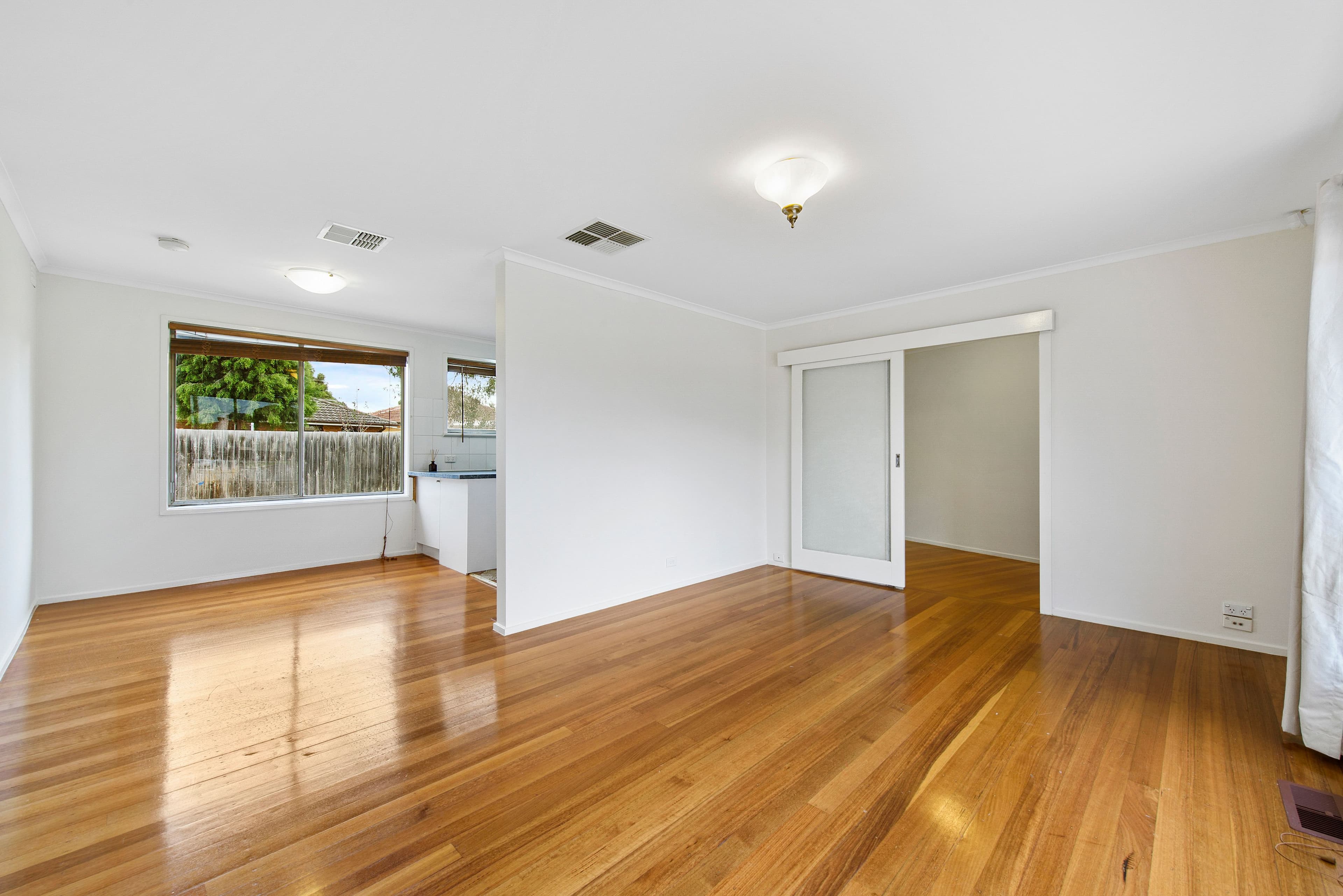10 Walnut Court, Kings Park VIC 3021, Kings Park - Thumbnail 2