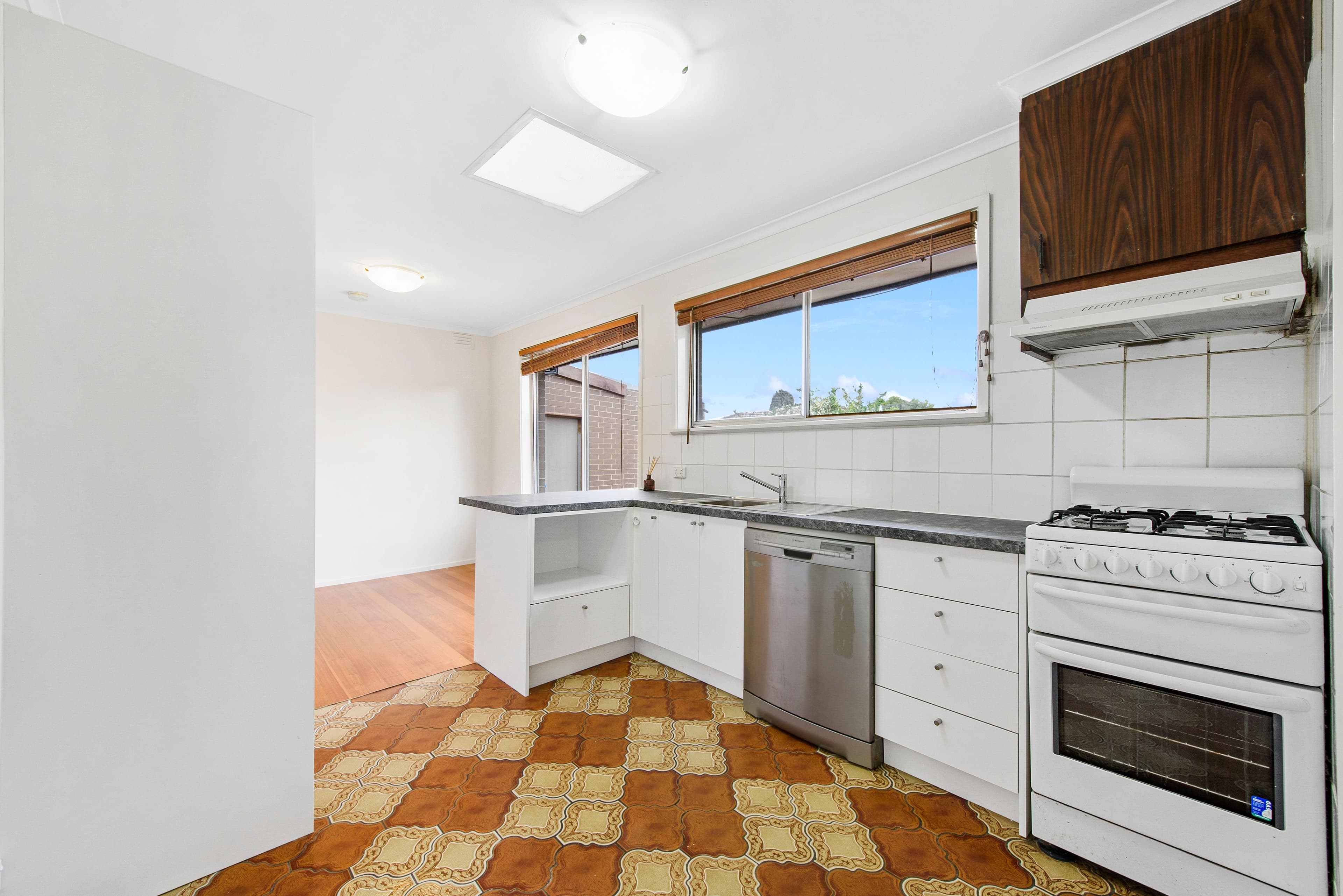 10 Walnut Court, Kings Park VIC 3021, Kings Park - Thumbnail 4