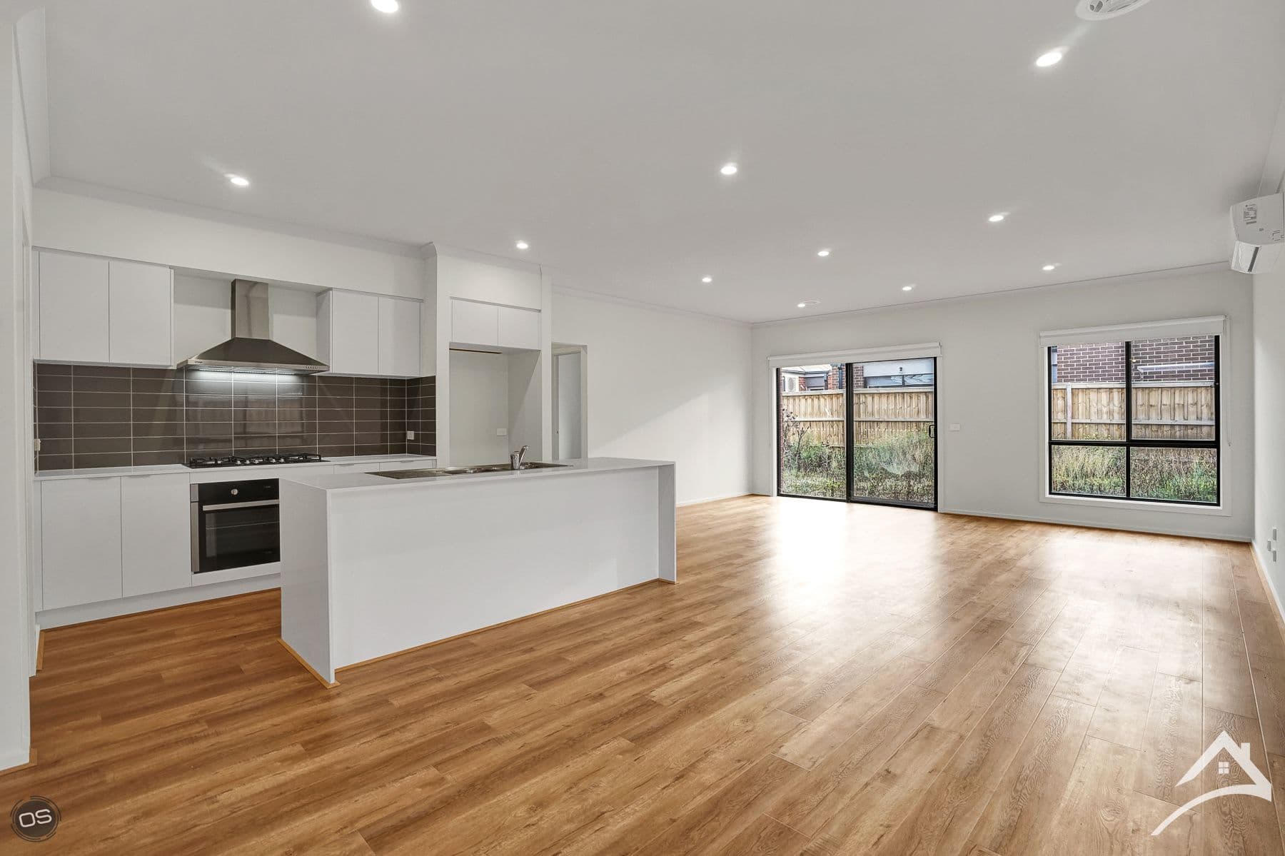 15 Becontree Grove, Werribee VIC 3030, Werribee - Thumbnail 3