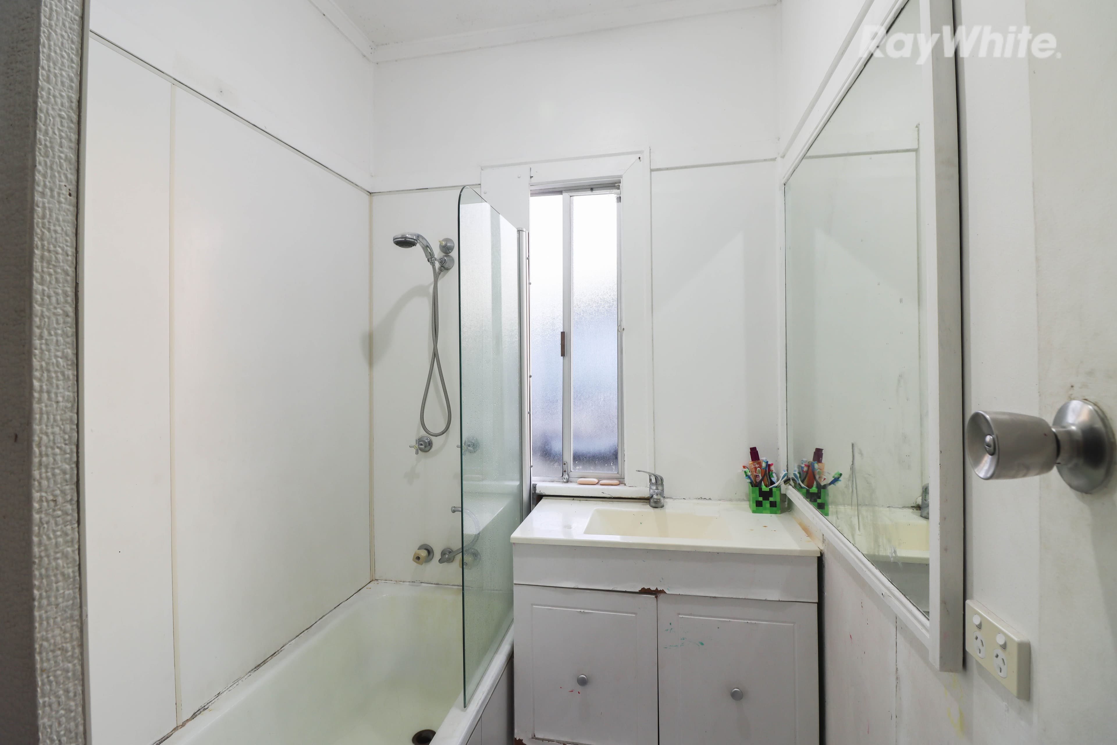 22 Phillip Street, One Mile QLD 4305, One Mile - Thumbnail 6