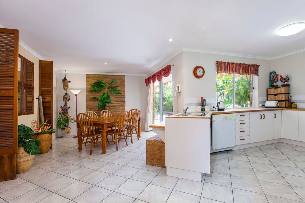 50 Balyarta Crescent, MOOLOOLABA QLD 4557, Mooloolaba - Thumbnail 3