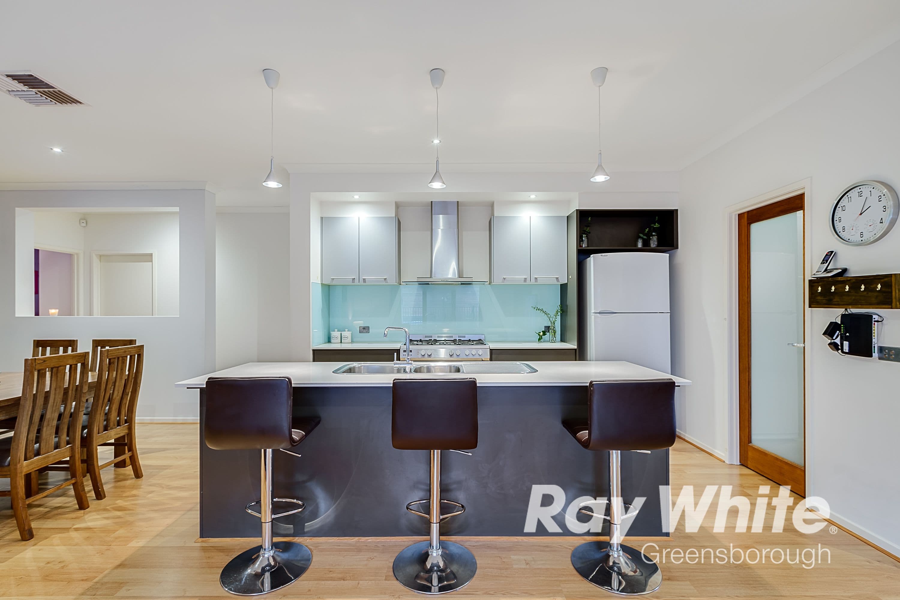13 Laurence Street, Doreen VIC 3754, Doreen - Thumbnail 2