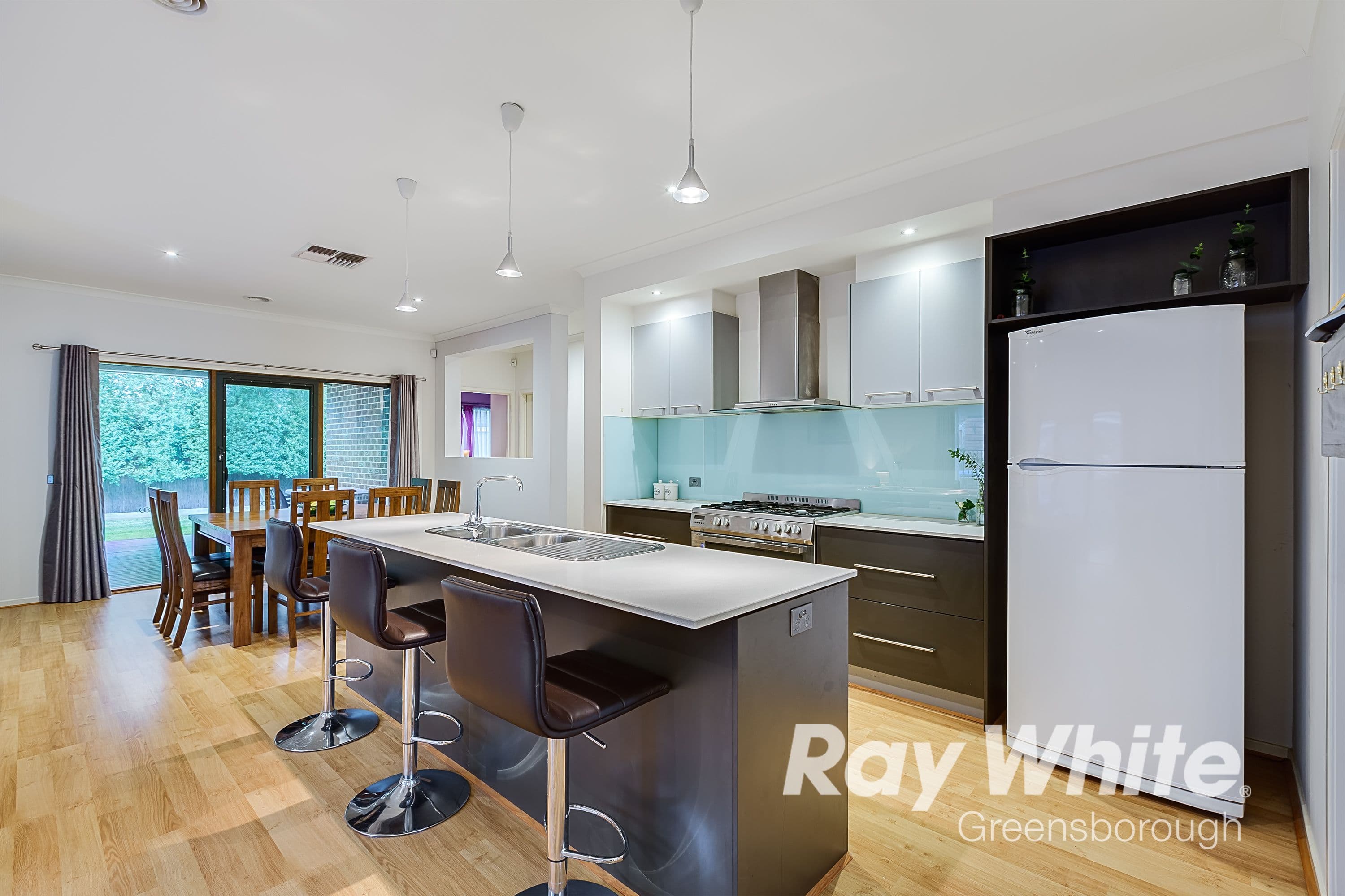 13 Laurence Street, Doreen VIC 3754, Doreen - Thumbnail 3