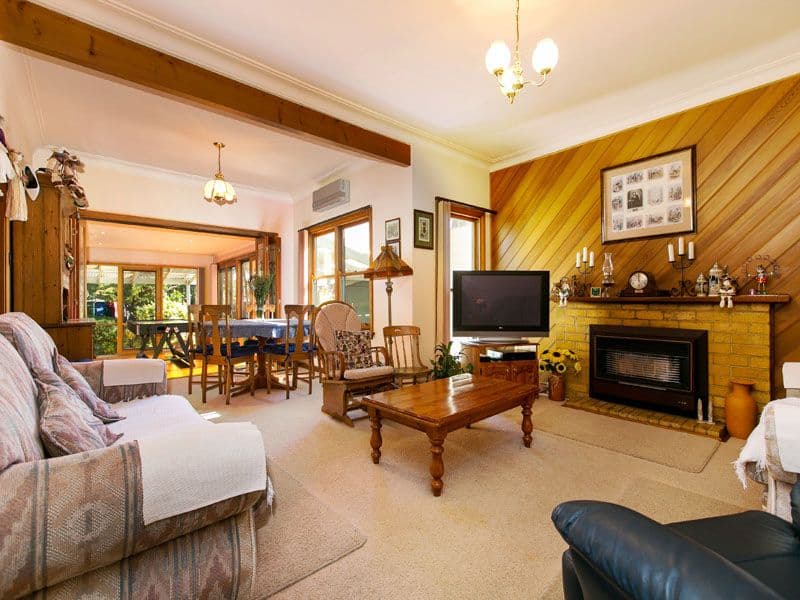 1 Yaralla Road, BENTLEIGH EAST VIC 3165, Bentleigh East - Thumbnail 2