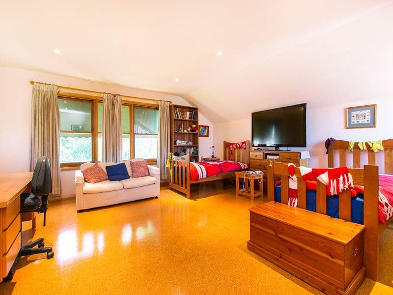 1 Yaralla Road, BENTLEIGH EAST VIC 3165, Bentleigh East - Thumbnail 3