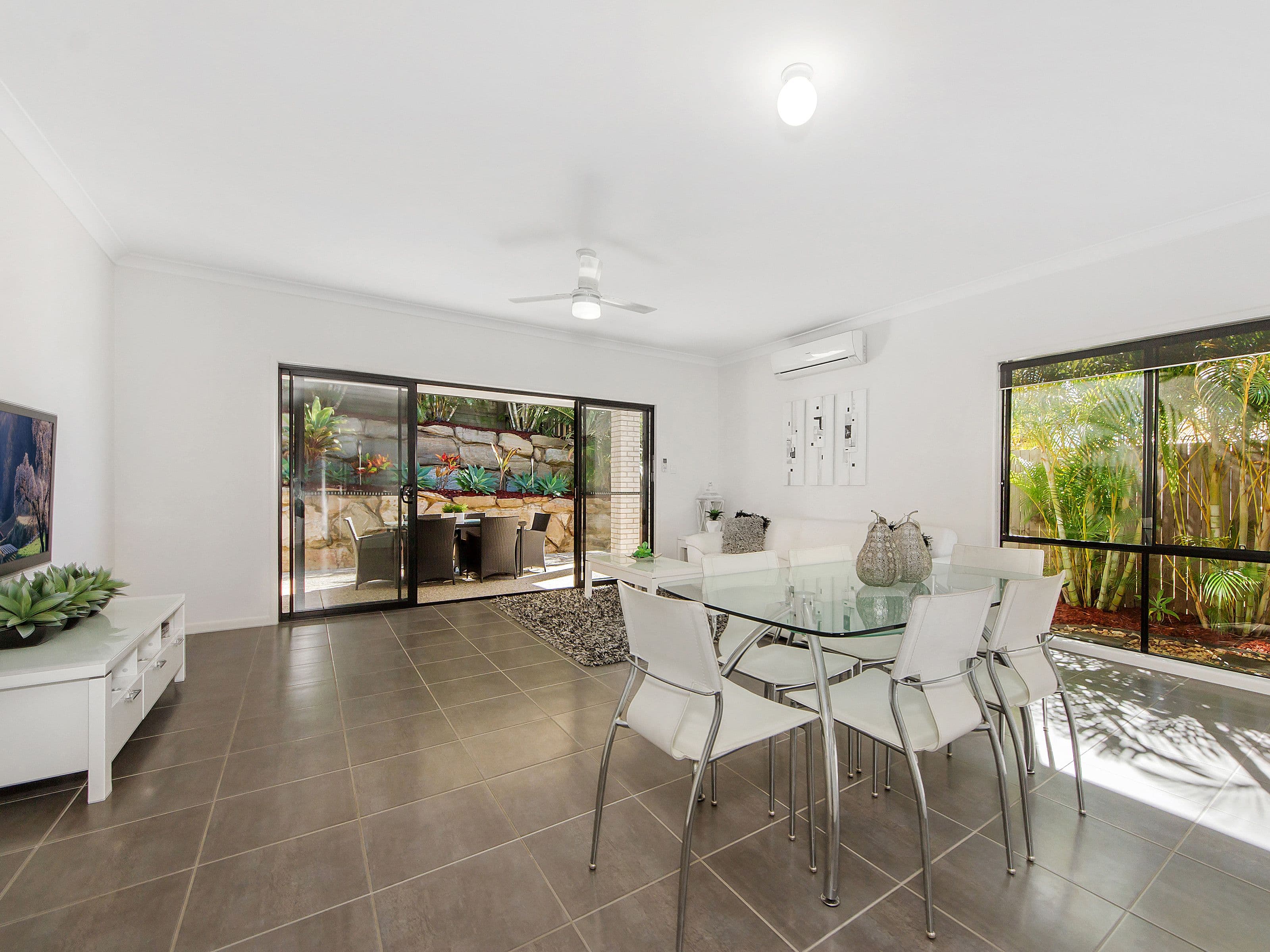 5 Fortescue Street, Pacific Pines QLD 4211, Pacific Pines - Thumbnail 3