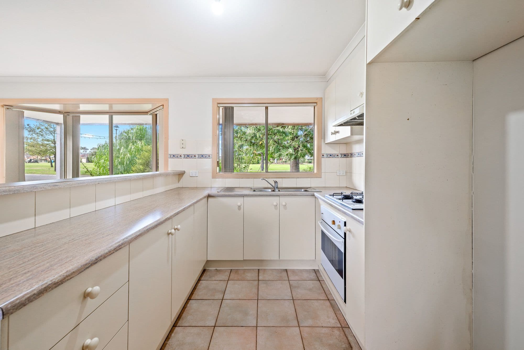 40 Oaktree Avenue, Wyndham Vale VIC 3024, Wyndham Vale - Thumbnail 4