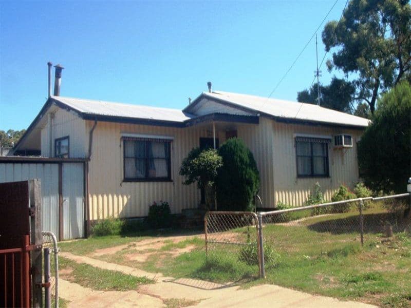 27 Abdullah Road, SEYMOUR VIC 3660, Seymour - Image 1