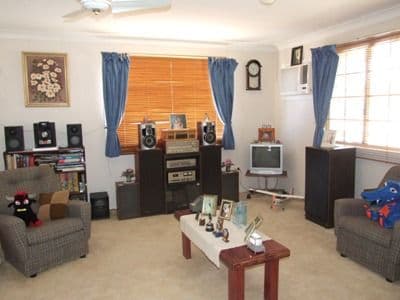 41 Thistle Street, BLACKALL QLD 4472, Blackall - Thumbnail 2