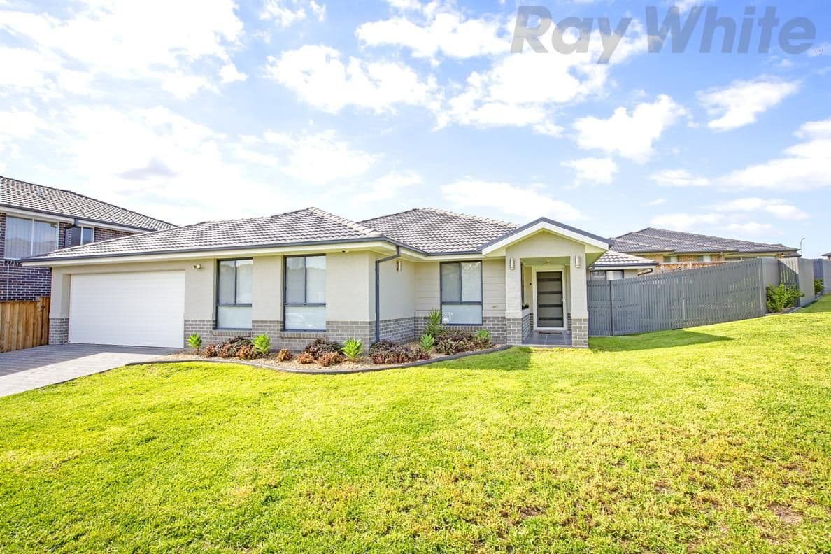 14 Dunell Street, Middleton Grange - Thumbnail 2
