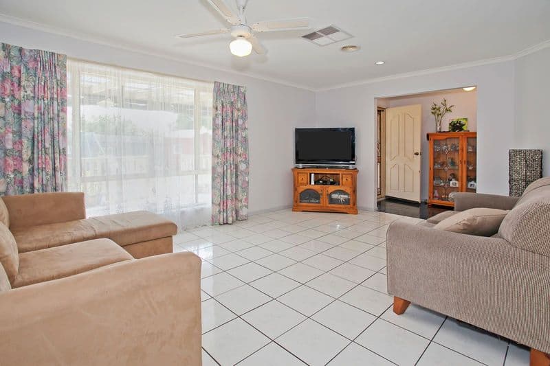 14 Gandross Place, ST ALBANS PARK VIC 3219, St Albans Park - Thumbnail 6
