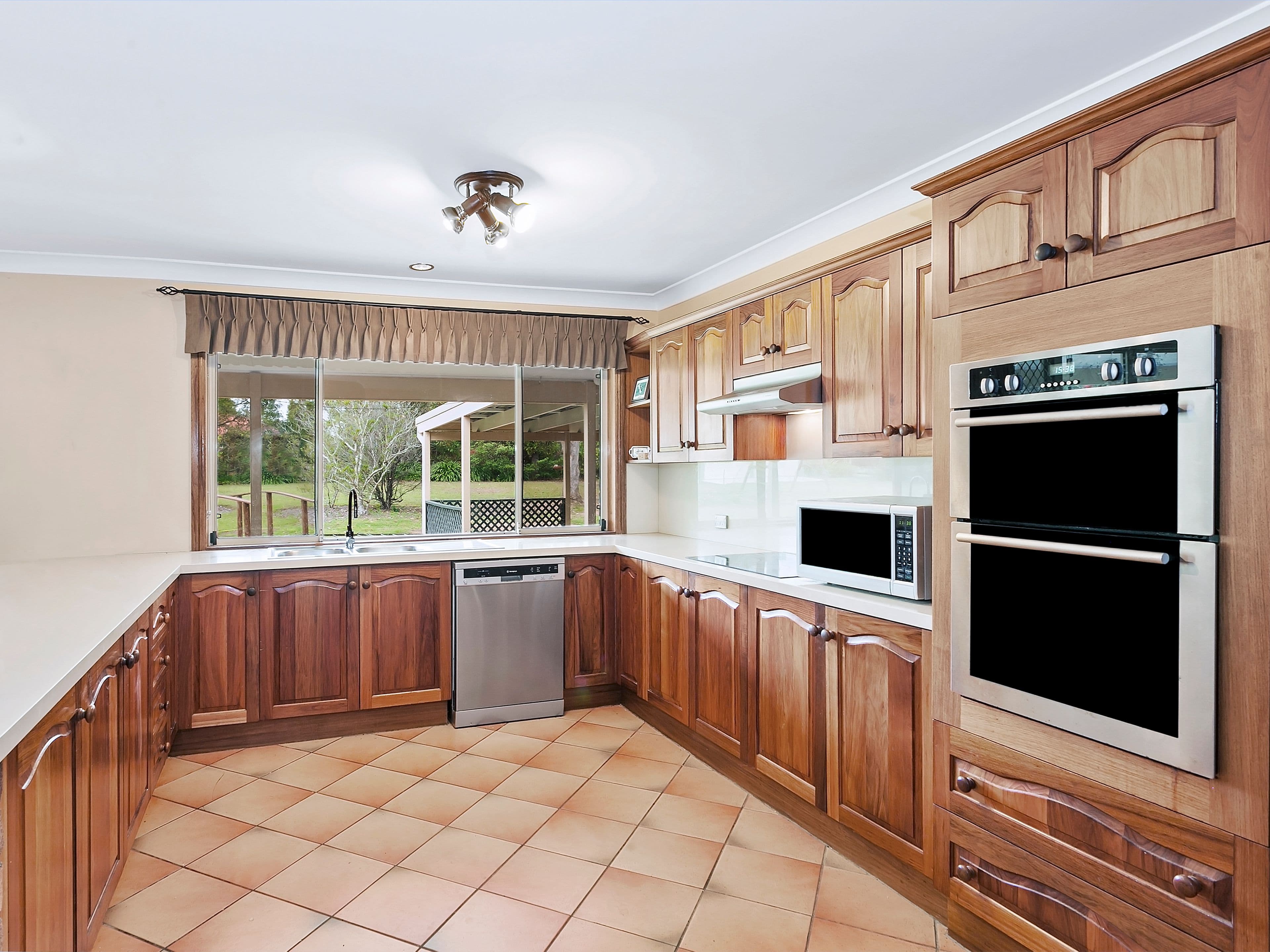 10 Tartarian Crescent, Bomaderry - Thumbnail 4
