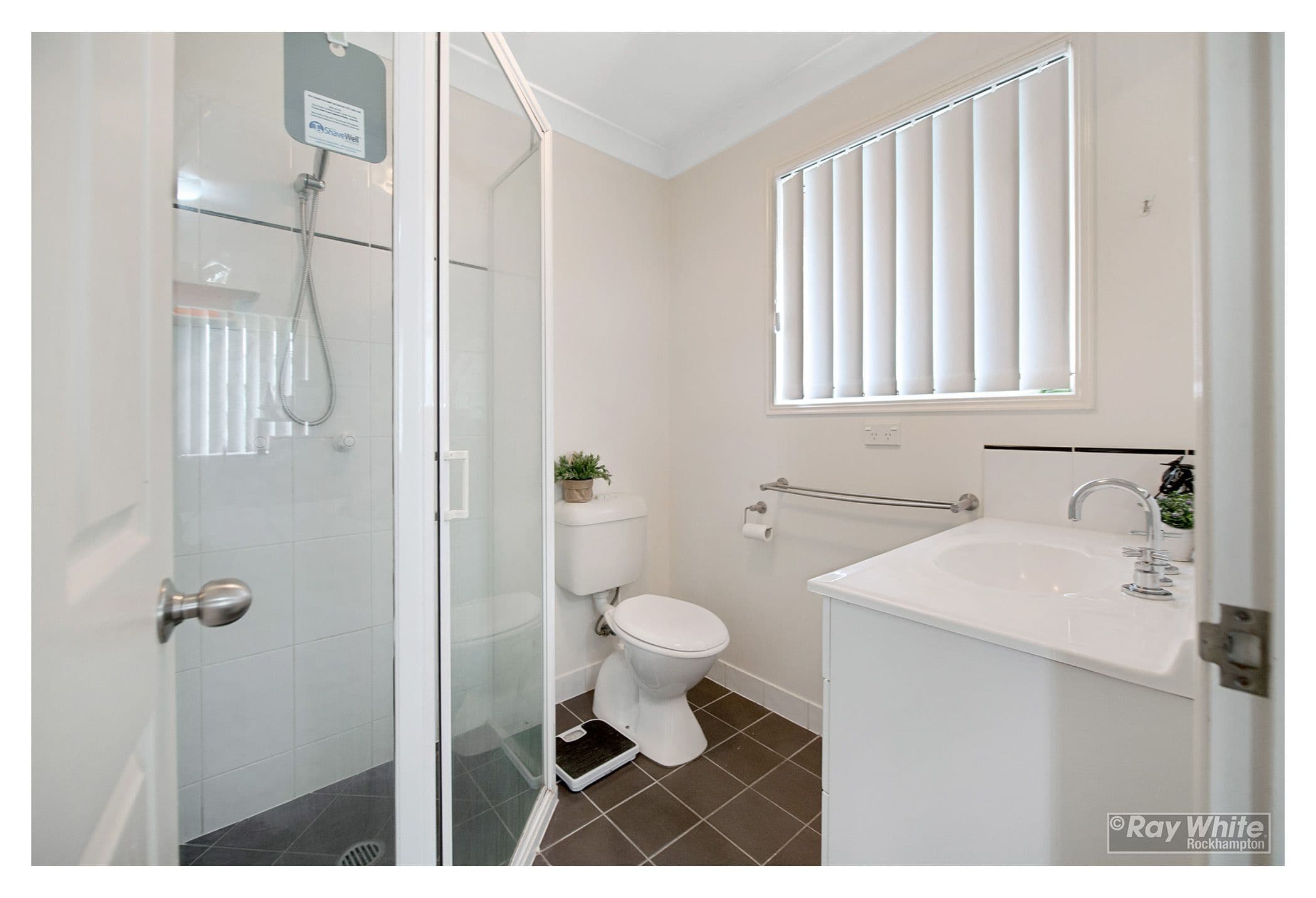 13 Riley Drive, Gracemere QLD 4702, Gracemere - Thumbnail 7