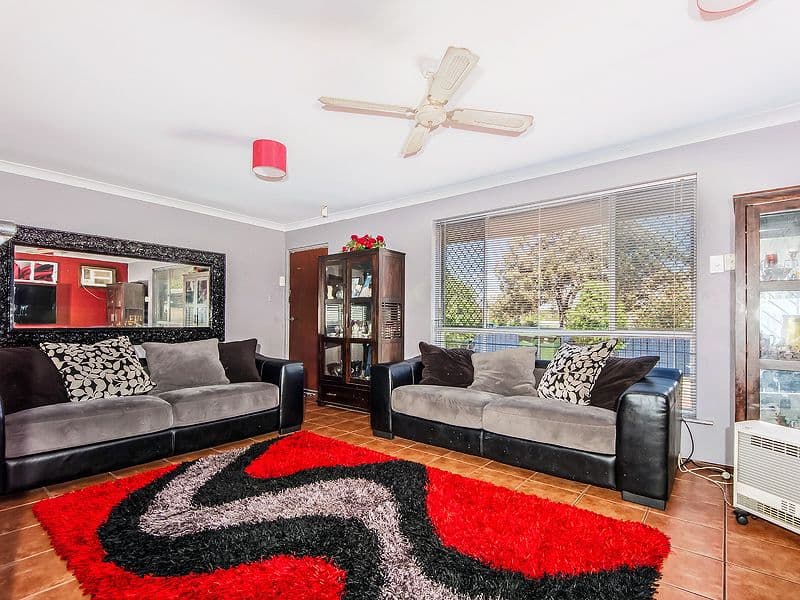 29 Curtis Way, GIRRAWHEEN WA 6064, Girrawheen - Thumbnail 4