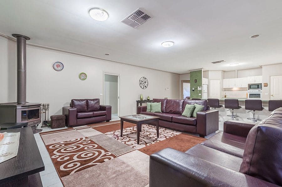18 Grandview Boulevard, Craigieburn VIC 3064, Craigieburn - Thumbnail 4