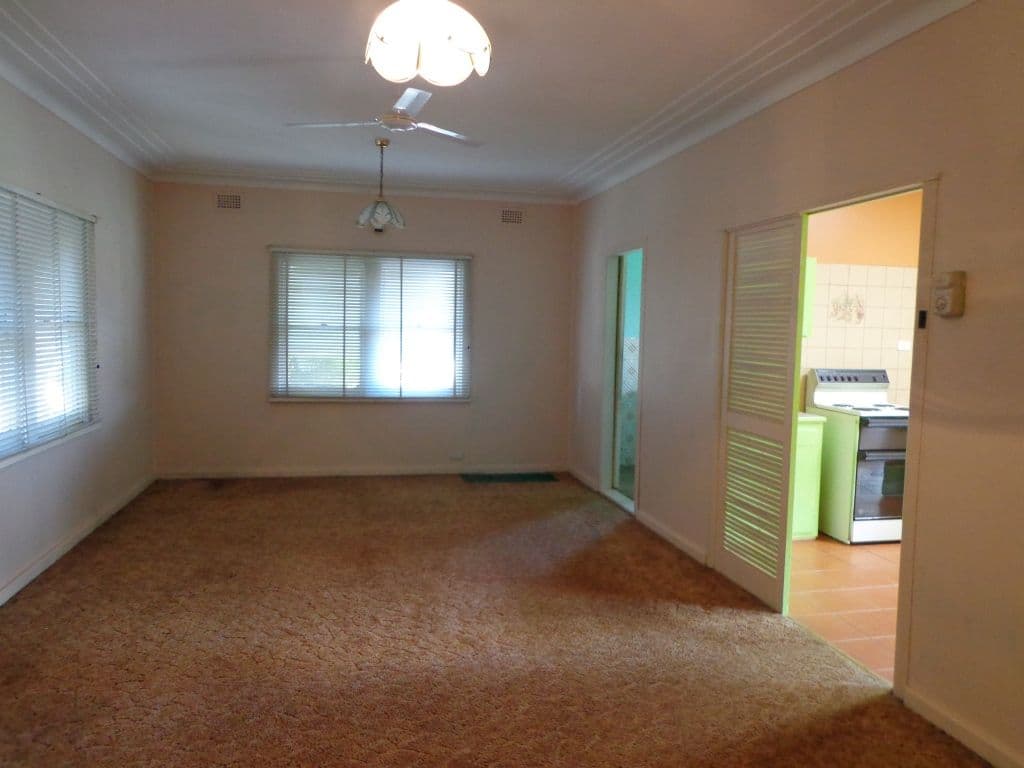 10 Kihilla Street, FAIRFIELD HEIGHTS NSW 2165, Fairfield Heights - Thumbnail 3
