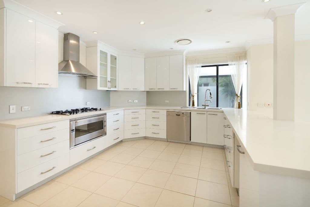 4 Blair Athol Crescent, SORRENTO QLD 4217, Sorrento - Thumbnail 2