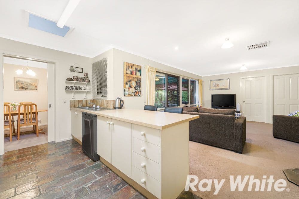 11 Endeavour Place, Wantirna South VIC 3152, Wantirna South - Thumbnail 3