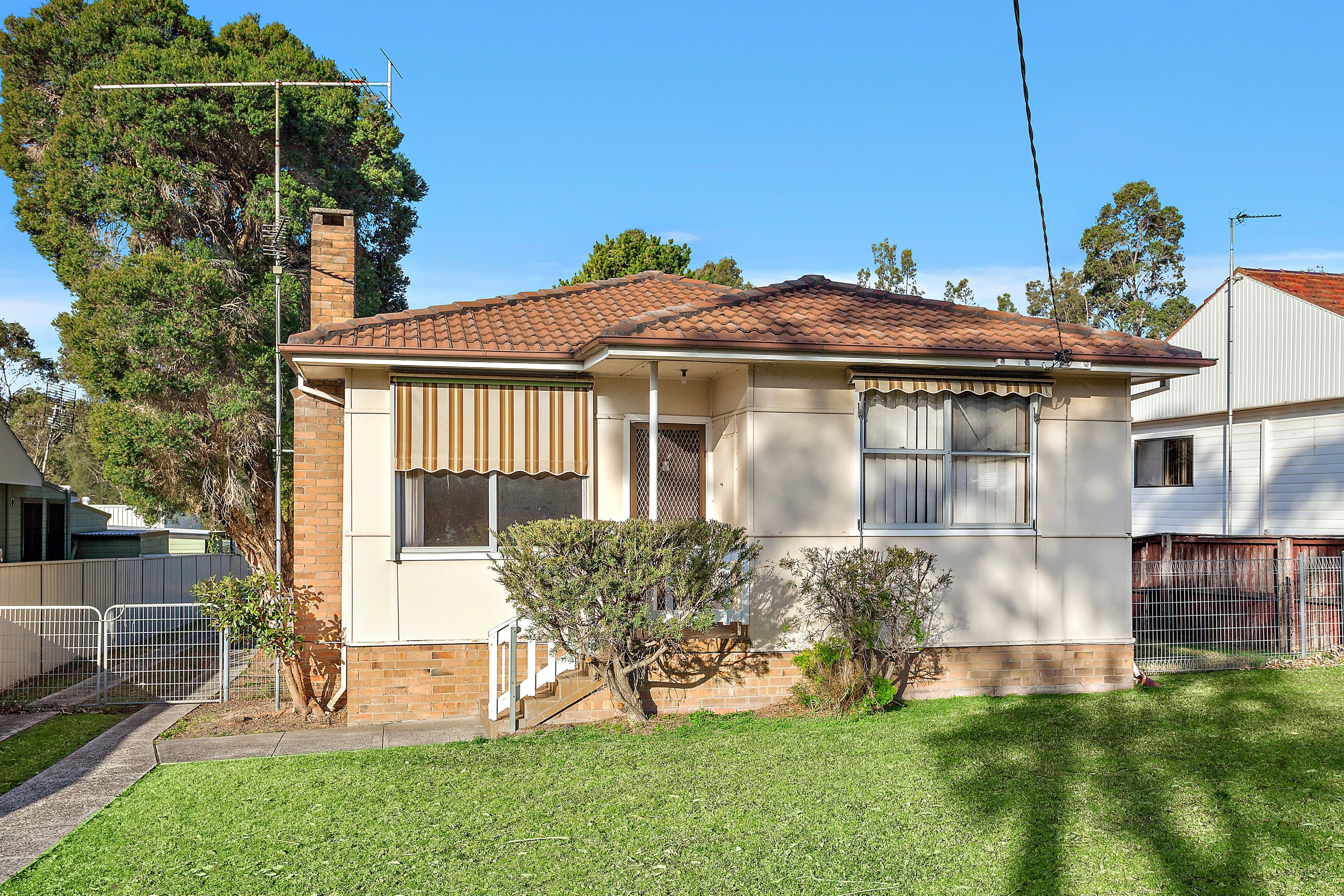 9 Eager Street, Corrimal - Image 1