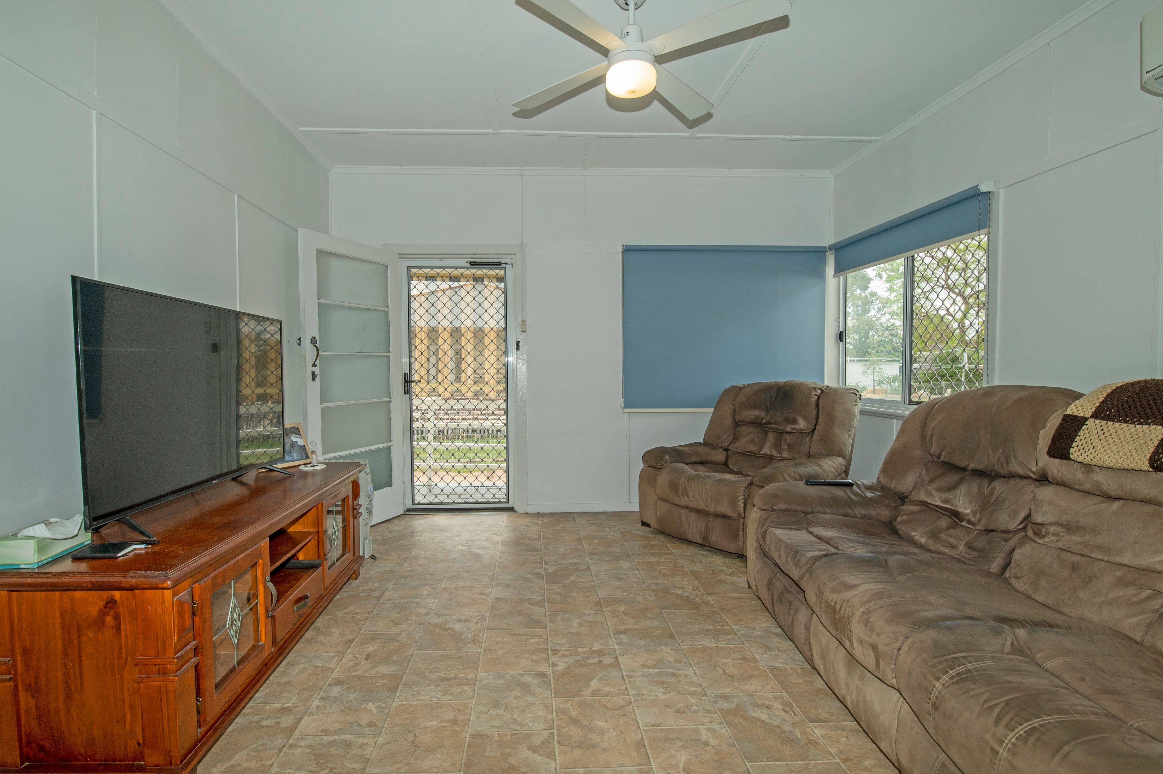 86 Bell Street, Biloela QLD 4715, Biloela - Thumbnail 2