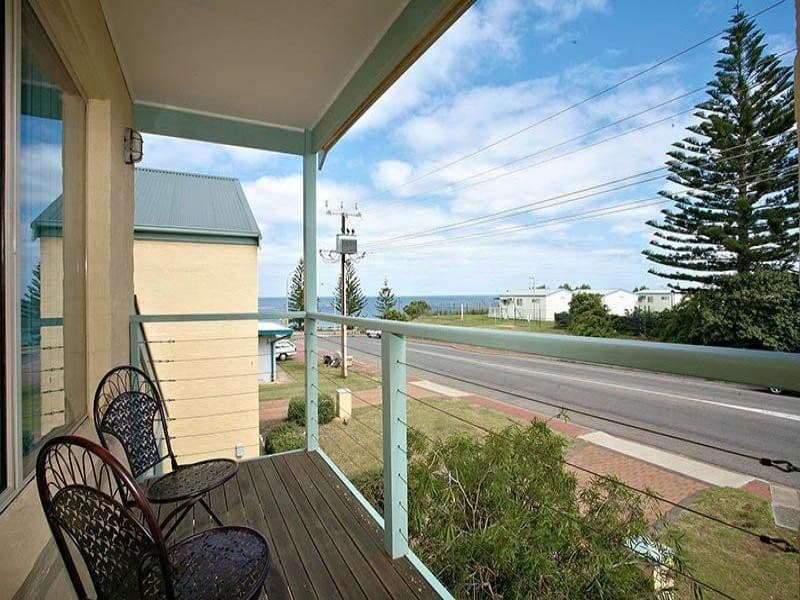 8 Sydney Crescent, CHRISTIES BEACH SA 5165, Christies Beach - Image 1