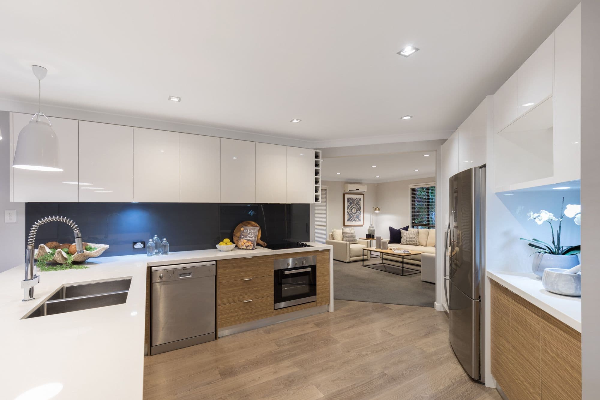 3 Cherry Close, Sinnamon Park QLD 4073, Sinnamon Park - Thumbnail 3