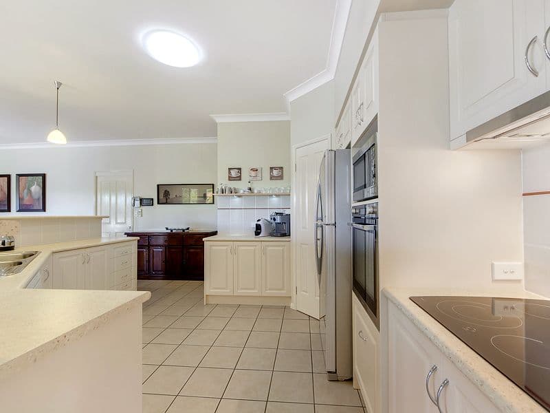 19 Easter Crescent, Pacific Pines QLD 4211, Pacific Pines - Thumbnail 8