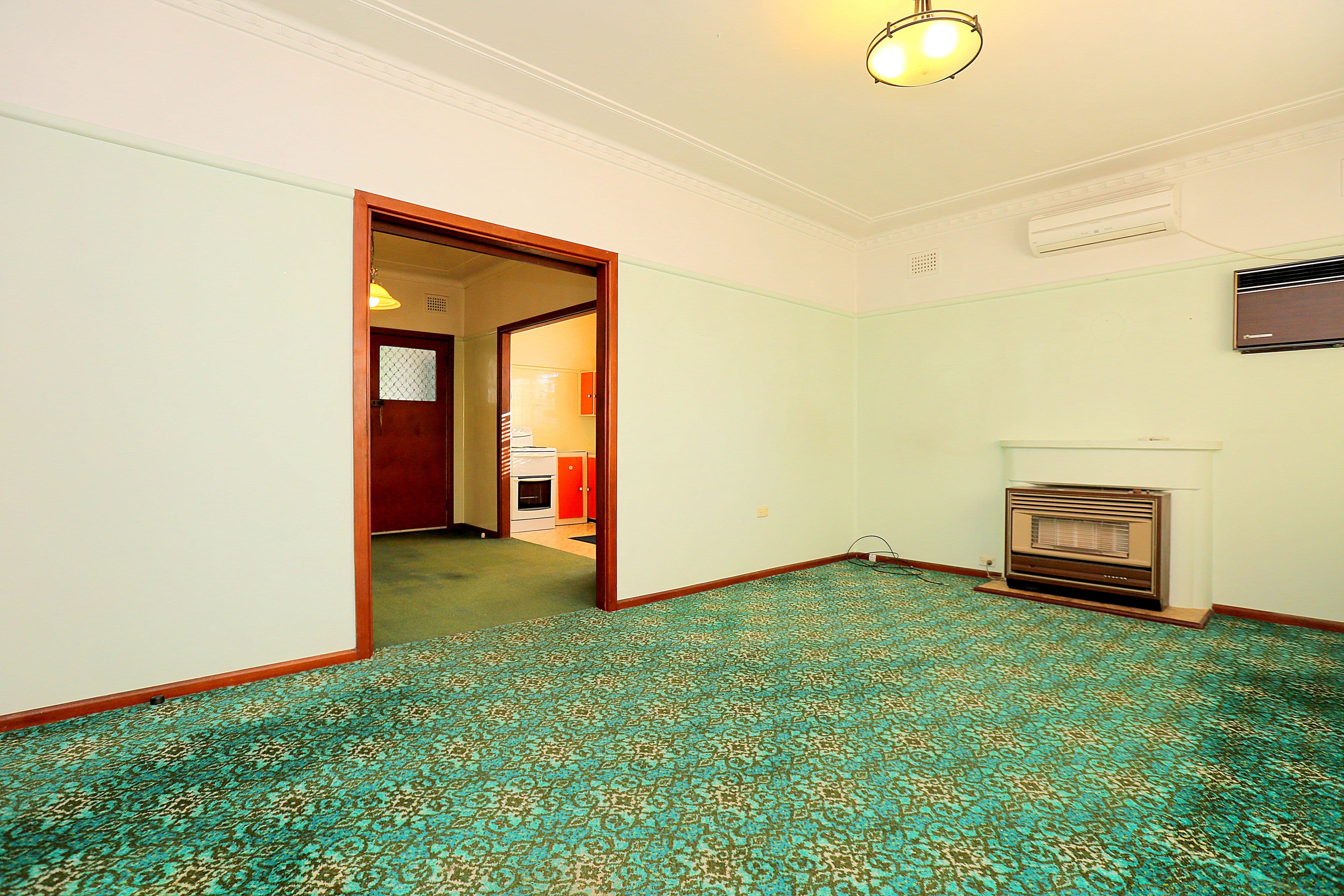 69 Burns Road, Picnic Point - Thumbnail 2