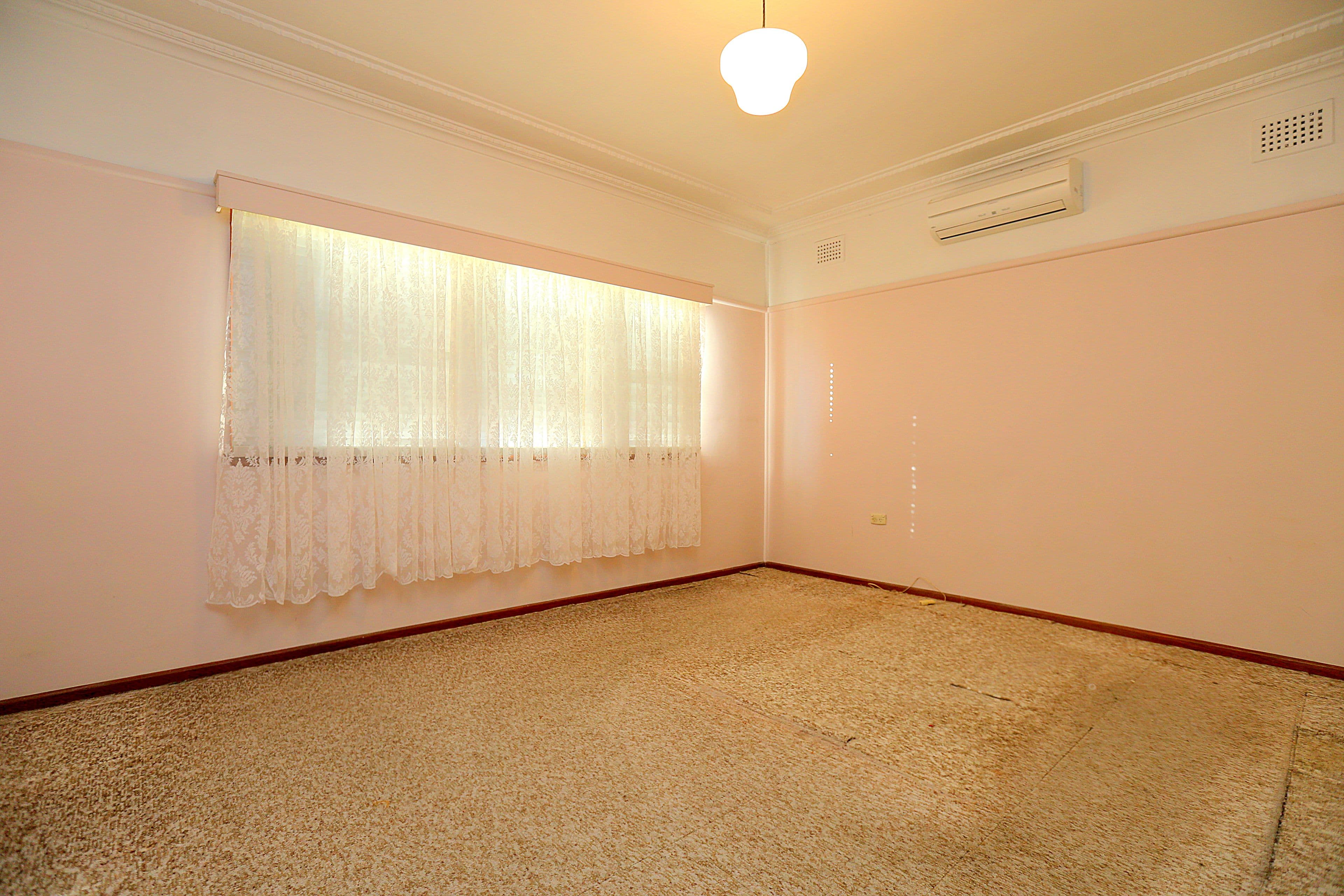 69 Burns Road, Picnic Point - Thumbnail 5