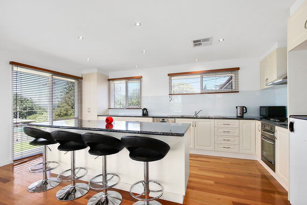 1 St Andrews Drive, Chirnside Park VIC 3116, Chirnside Park - Thumbnail 4