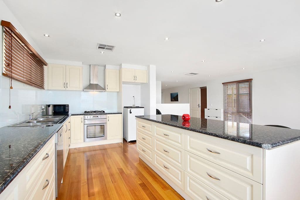 1 St Andrews Drive, Chirnside Park VIC 3116, Chirnside Park - Thumbnail 6