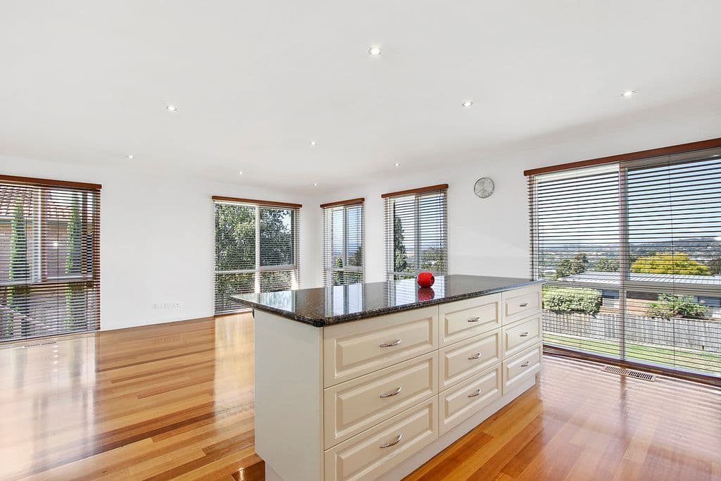 1 St Andrews Drive, Chirnside Park VIC 3116, Chirnside Park - Thumbnail 7