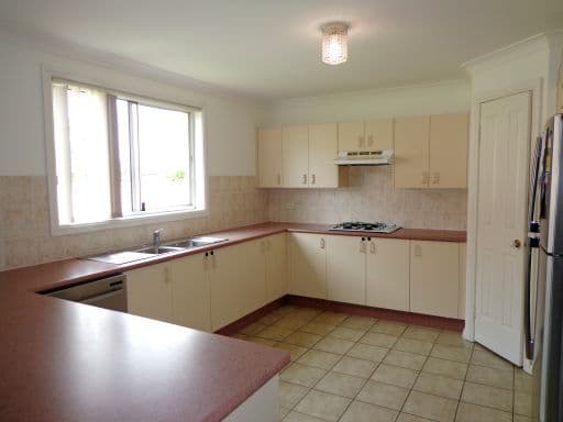 7 Forcett Close, WEST HOXTON NSW 2171, West Hoxton - Thumbnail 2