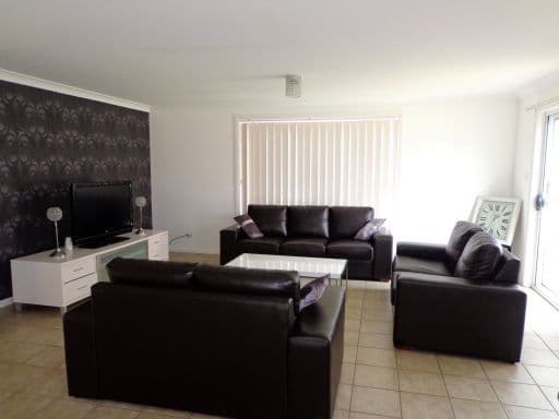 7 Forcett Close, WEST HOXTON NSW 2171, West Hoxton - Thumbnail 3